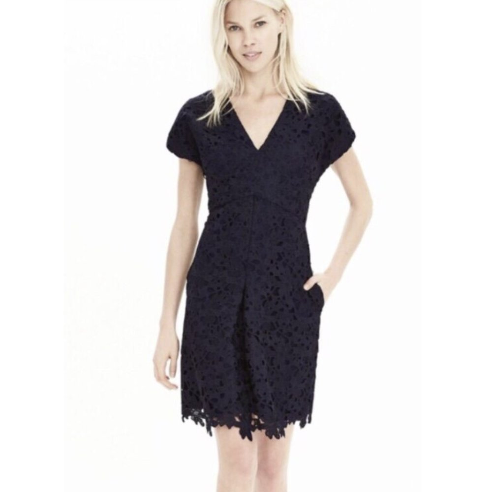 Banana Republic Lace Overlay V Neck Mini Dress | Navy Blue | Size 0